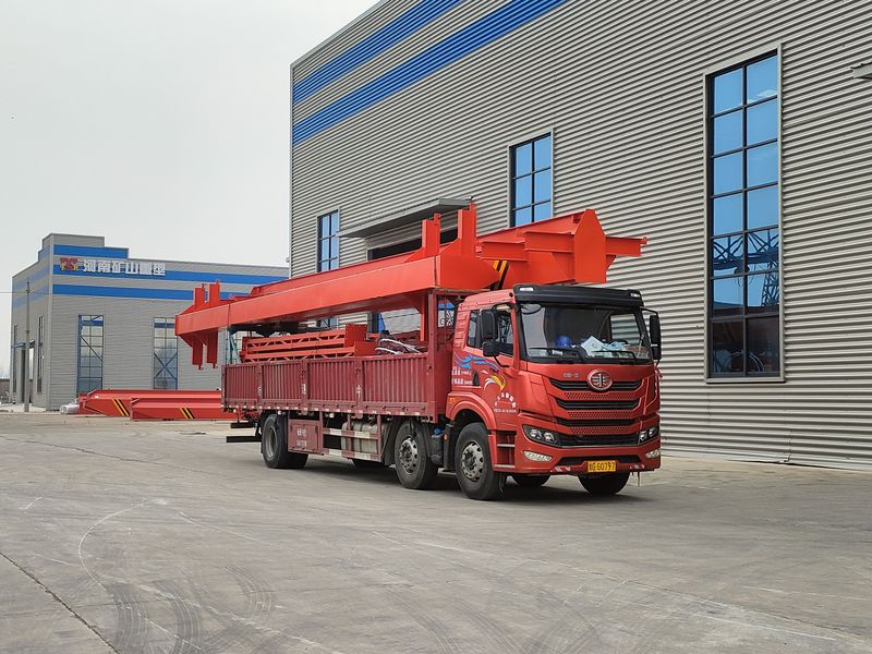 2臺電動葫蘆門式起重機(jī) MHxh10t—13m 發(fā)往河南焦作交付客戶使用。