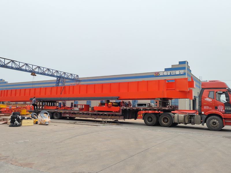 通用橋式起重機(jī) QDXX32/5t—27.7m 制作完成，發(fā)往陜西省銅川市交付客戶使用。